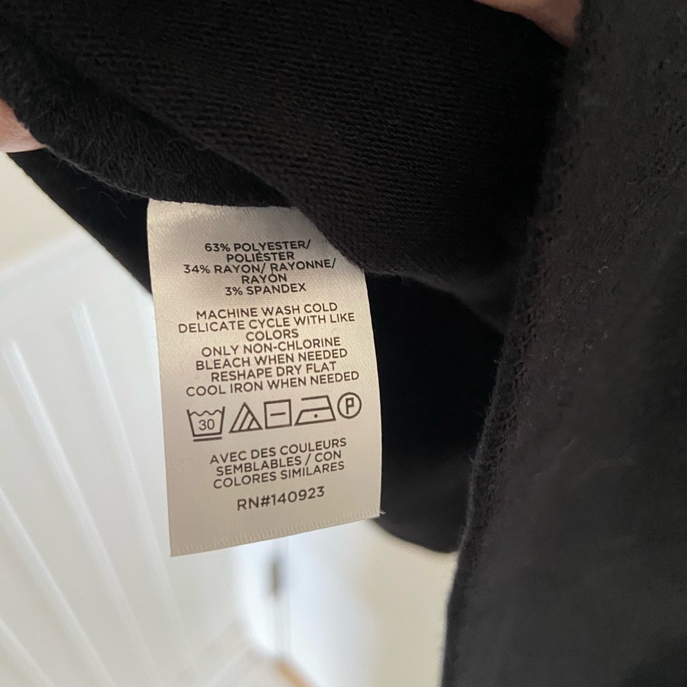 New with tag - Loft vneck sweater - Picture 2 of 5